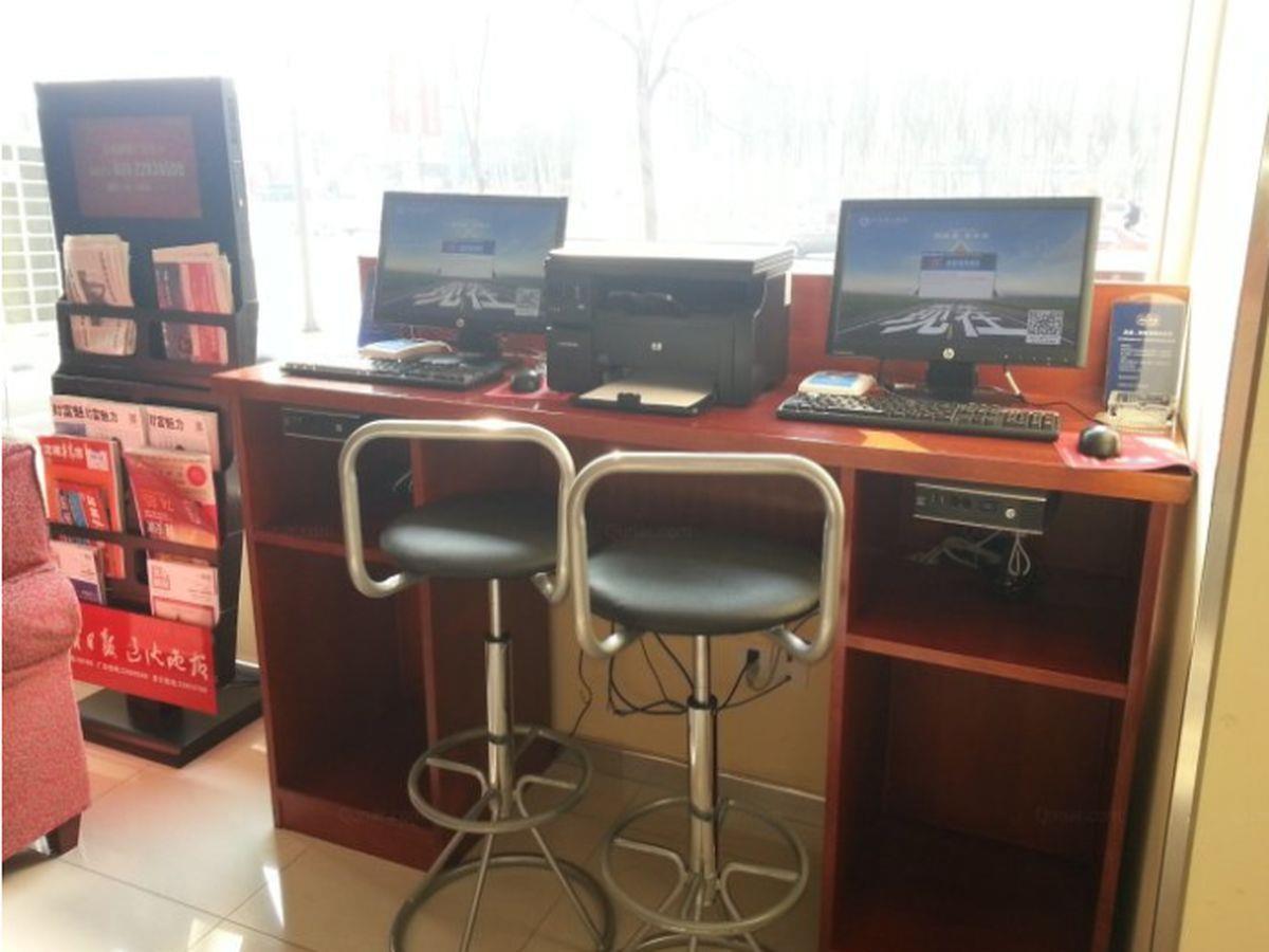 Hanting Express Shenyang Longemont Square Buitenkant foto